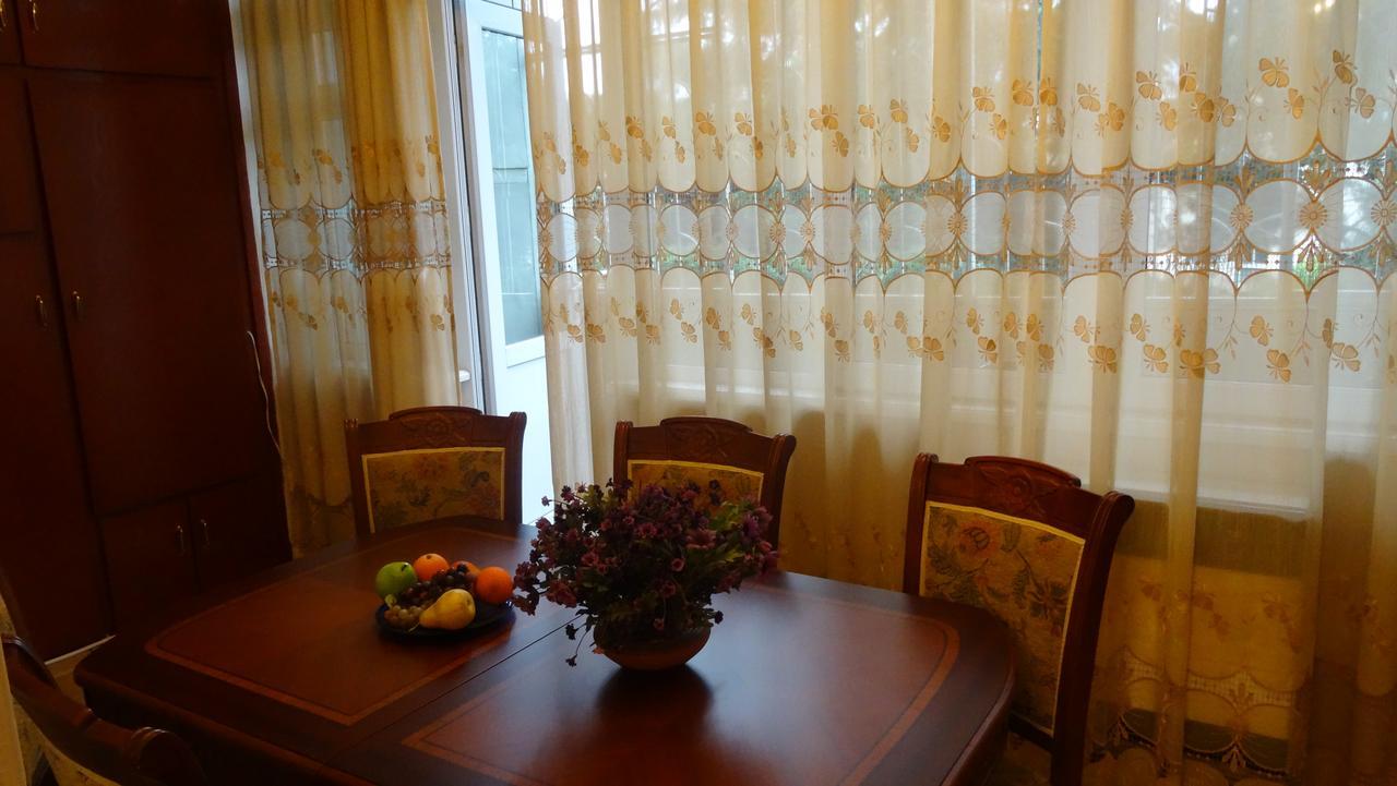 Apartment Vake-Saburtalo Tbilisi Luaran gambar